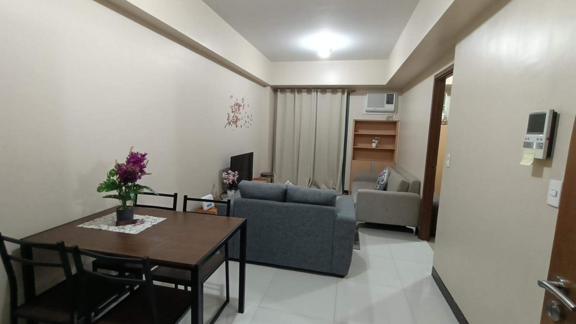 Apartment Hilander's Condotel Near Terminal 3 Airport Manila