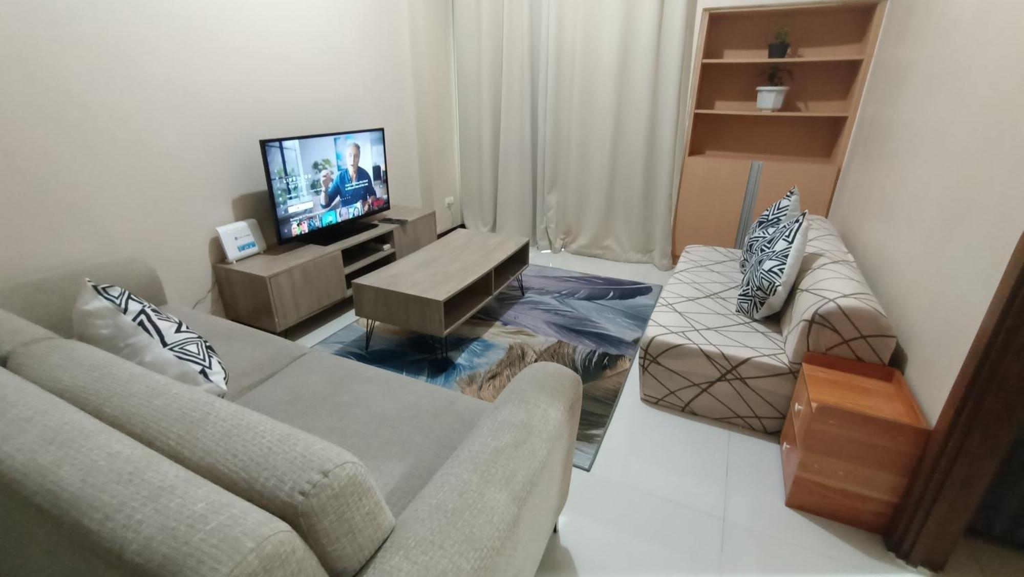 Hilander's Condotel Near Terminal 3 Airport Manila