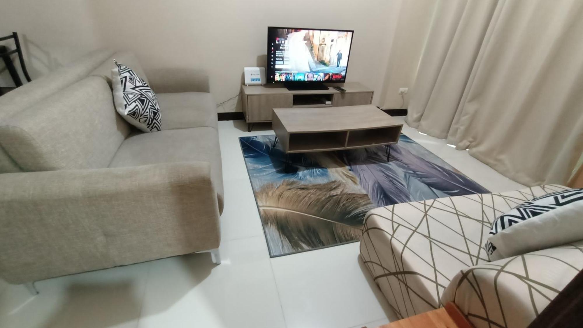 Hilander's Condotel Near Terminal 3 Airport *